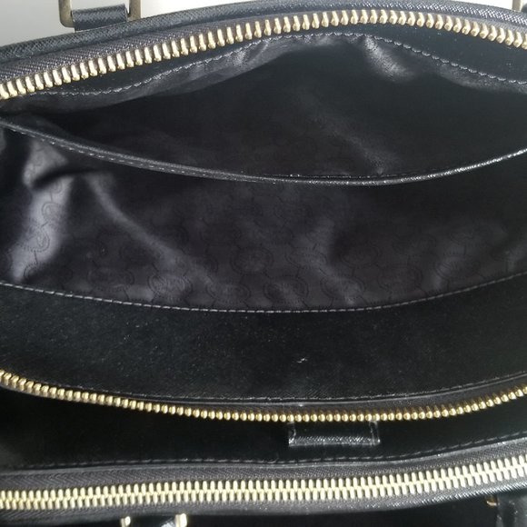 Michael Kors Black Handbag! - Picture 5 of 9